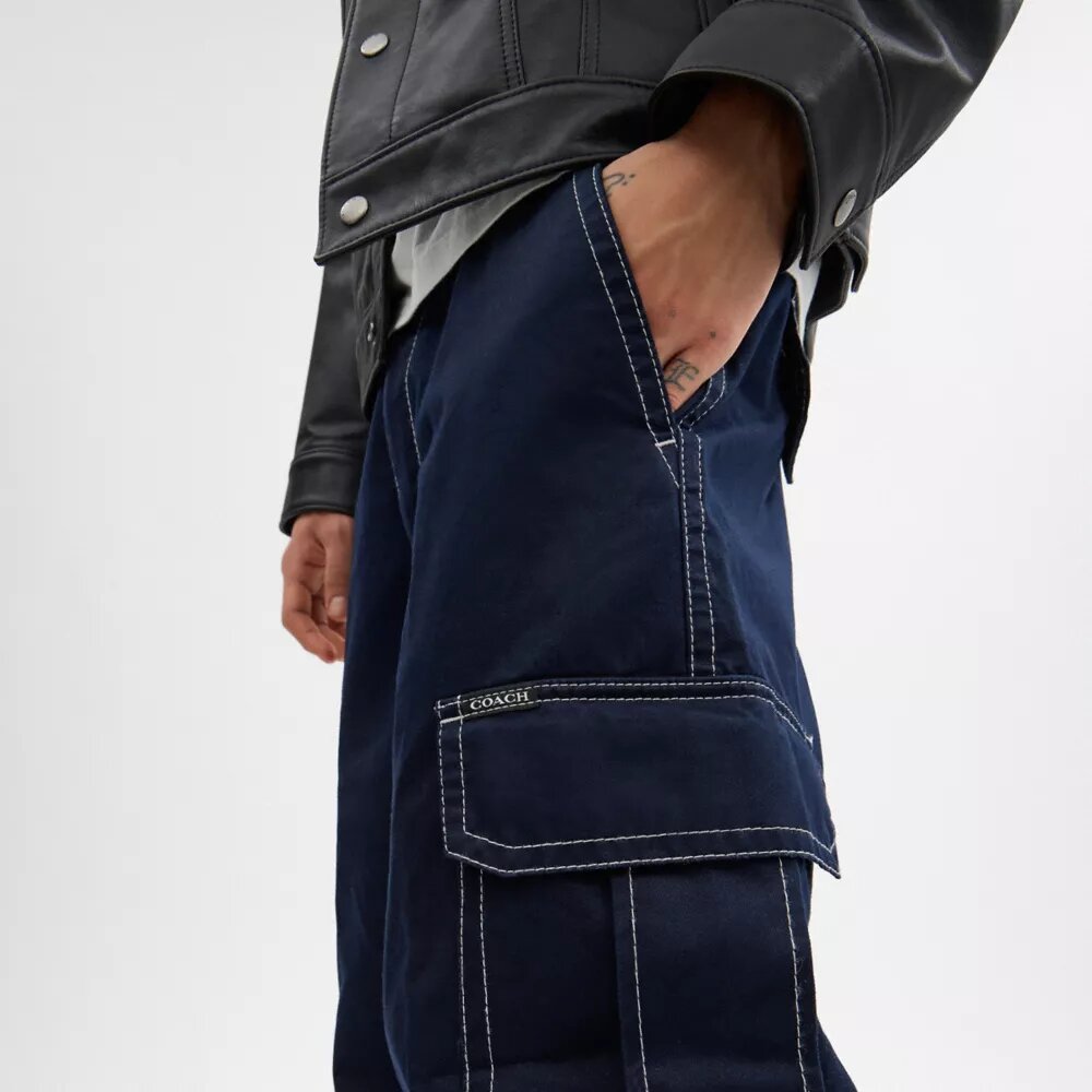 Pantaloni cargo
