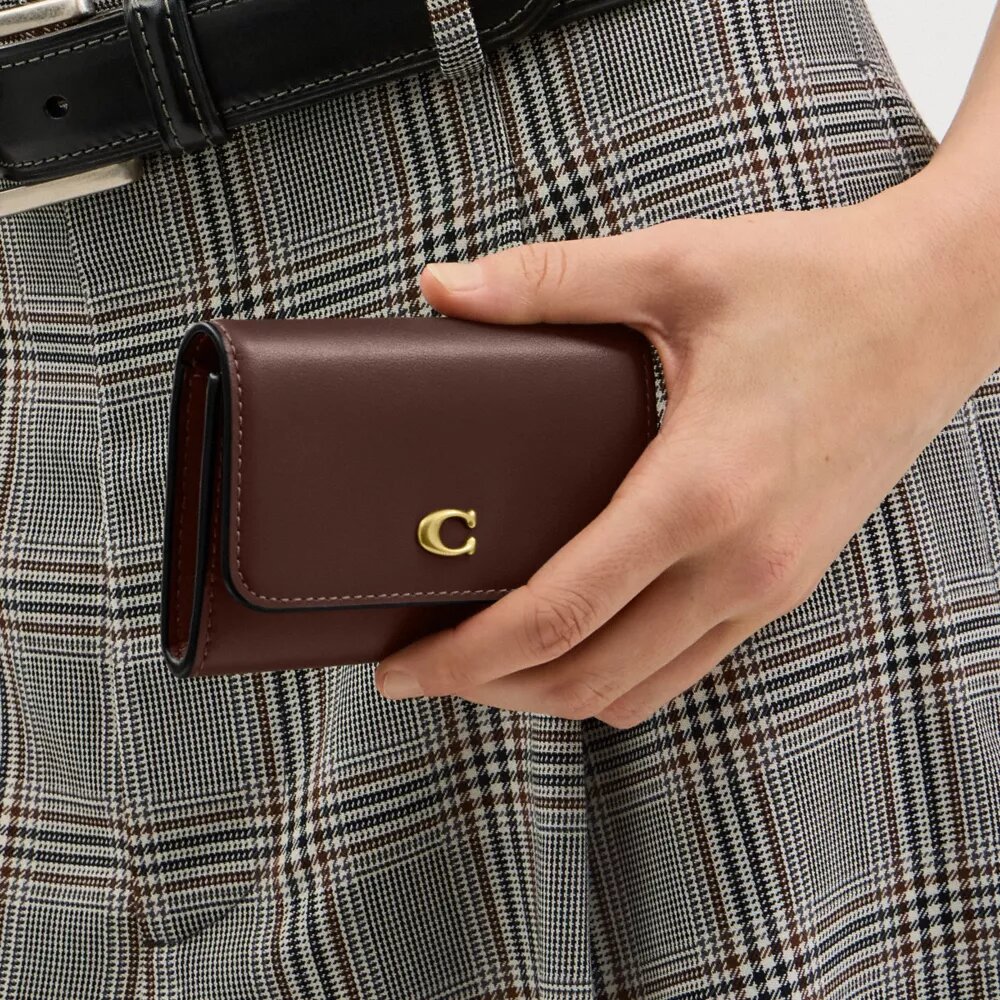 Portacarte con patta Essential