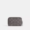Portacarte piccolo con chiusura a zip in Signature Canvas