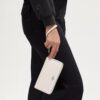 Portafoglio lungo con chiusura a zip perimetrale