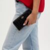 Portafoglio lungo con chiusura a zip perimetrale