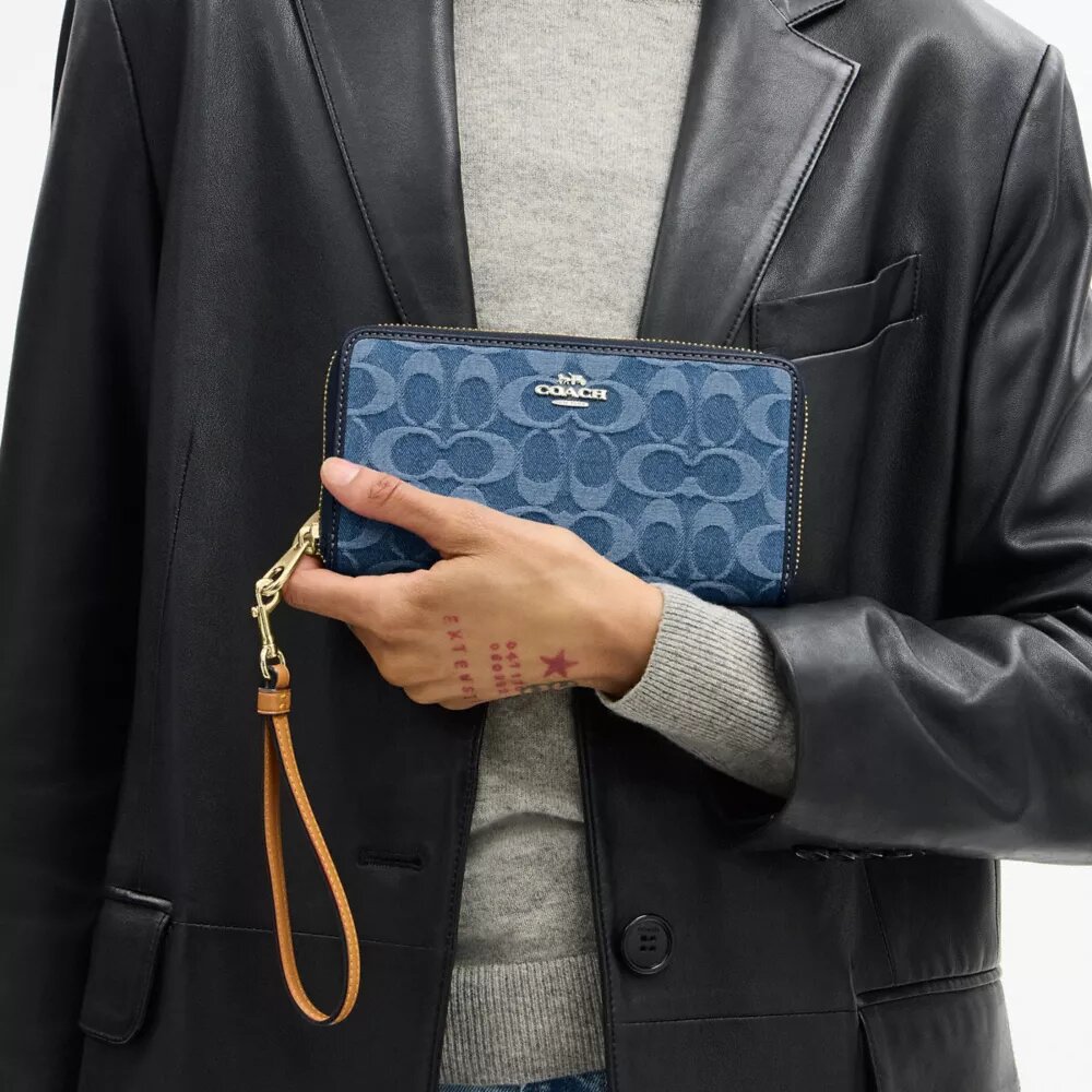 Portafoglio lungo con chiusura a zip perimetrale in denim Signature