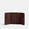 Portafoglio Mila Small con patta in Signature Canvas