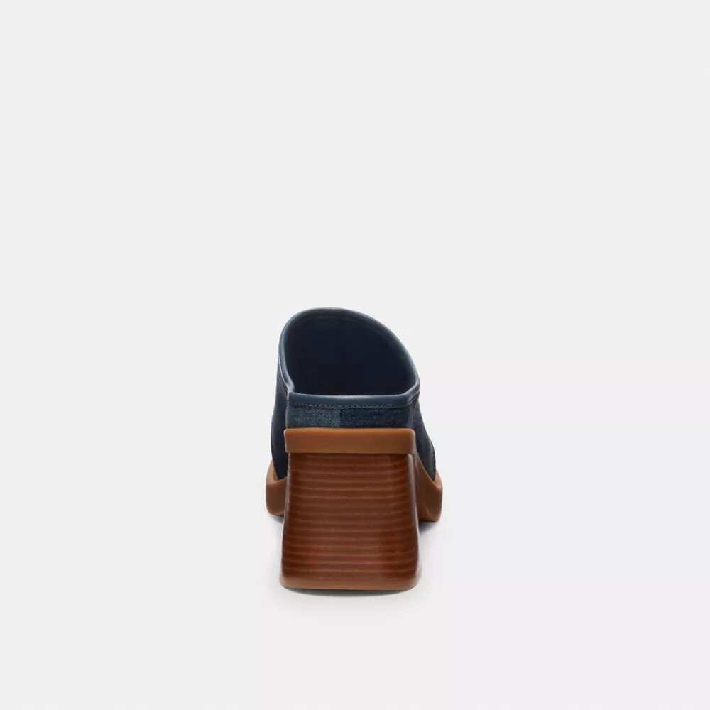 Sabot con tacco e logo C scolpito in denim "Loved"