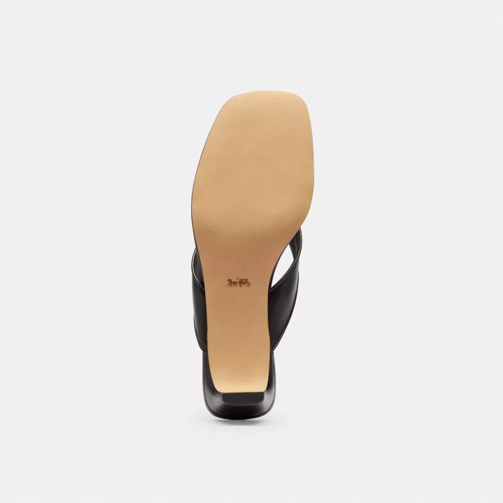 Scarpe con tacco basso con cinturino a fiocco