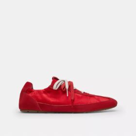 Sneaker morbida in Nylon caratteristico