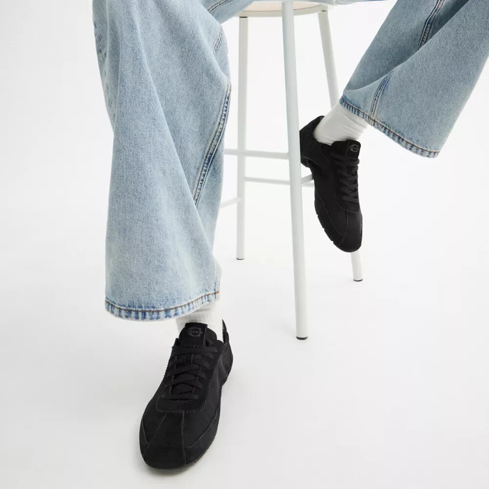 Sneaker morbida in Nylon caratteristico