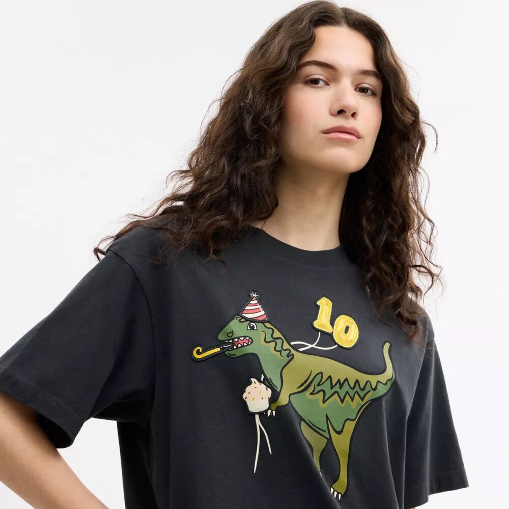 T-shirt dal taglio morbido "Rexy 10th Birthday" in cotone biologico