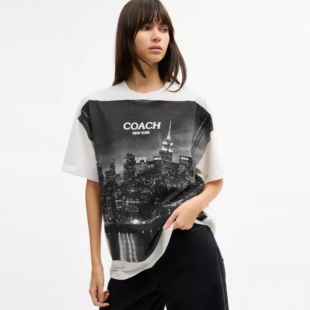 T-shirt Postcard dalla vestibilità comoda