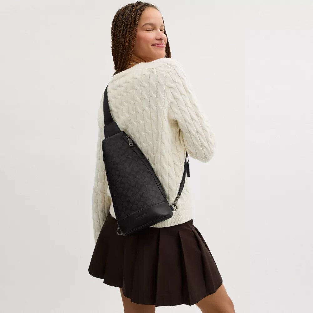 Zaino a tracolla Dominic in Signature Canvas