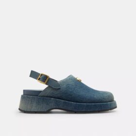 Zoccoli con plateau a C scolpiti in denim dall’effetto vissuto